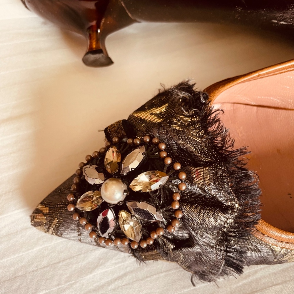 Kitten heel brocade pumps - Picture 3 of 7